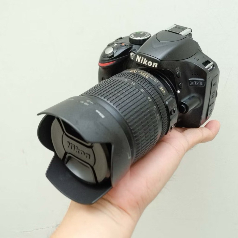 Nikon D3200 + Lensa 18-105mm