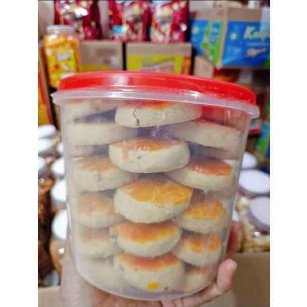 

KUCANG KUE KACANG JEMBER ORIGINAL RASANYA MANTAP