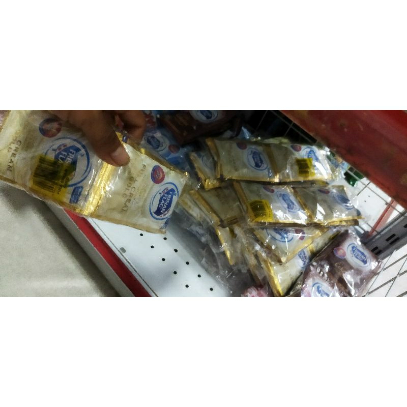 

SUSU FRISIAN FLAG GOLD sachet isi6
