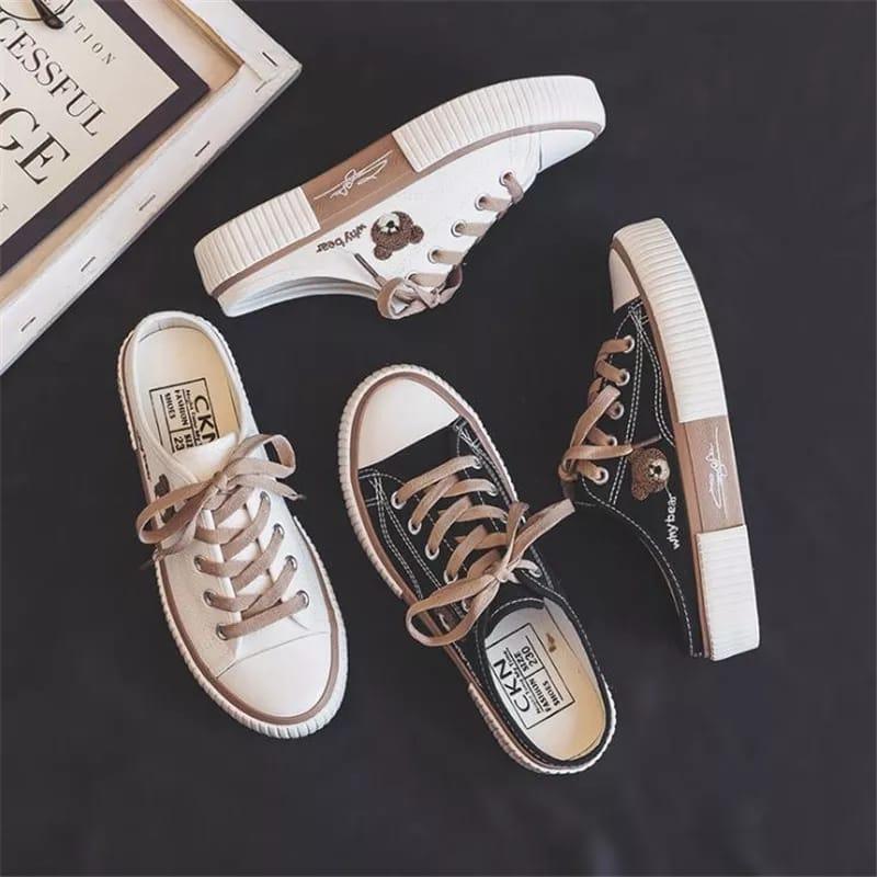 Sepatu Sneakers Korea Wanita Bordir Beruang BEAR SELOP