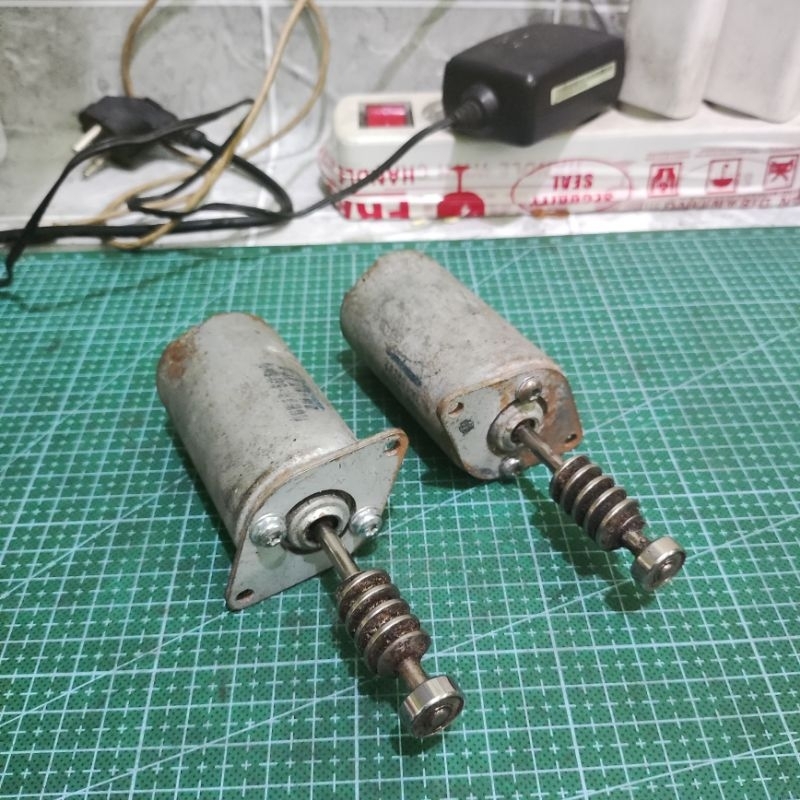 2PCS DC MOTOR GENERATOR MOTOR DC 12V /24V 1800-3000RPM