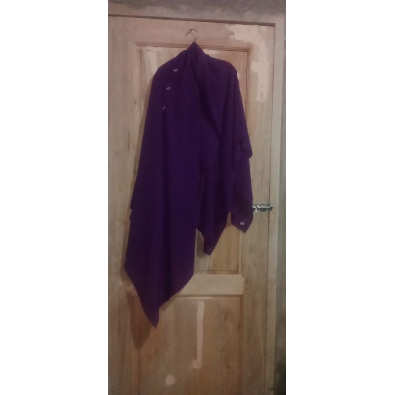 Segi empat jumbo RABBANI warna ungu terong Preloved