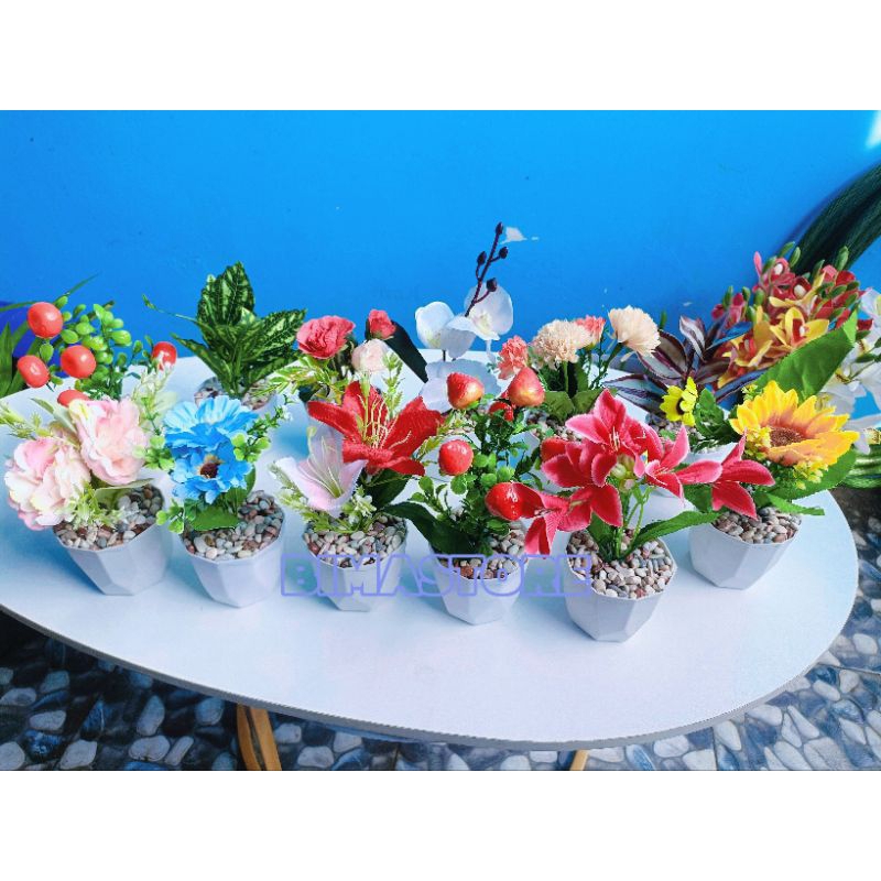 PAKET 10 PCS BUNGA HIAS+POT /BUNGA HIAS DINDING ARTIFICIAL/BUNGA HIAS RUANG TAMU/BUNGA HIAS MEJA
