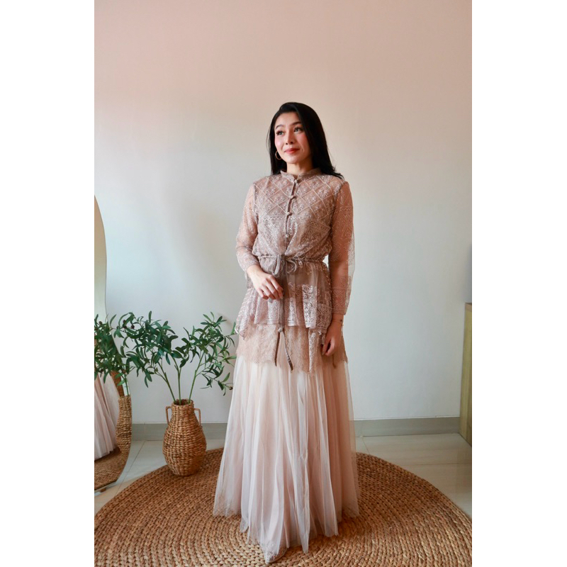 SarahDewanto Rok Tutu
