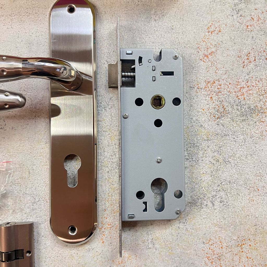 Handle Gagang Kunci Pintu Besar Stainless SUS304 Kotak / Bulat Set SOLIGEN SLG