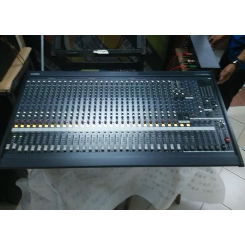 Mixer MG 32 / 14 FX grade A