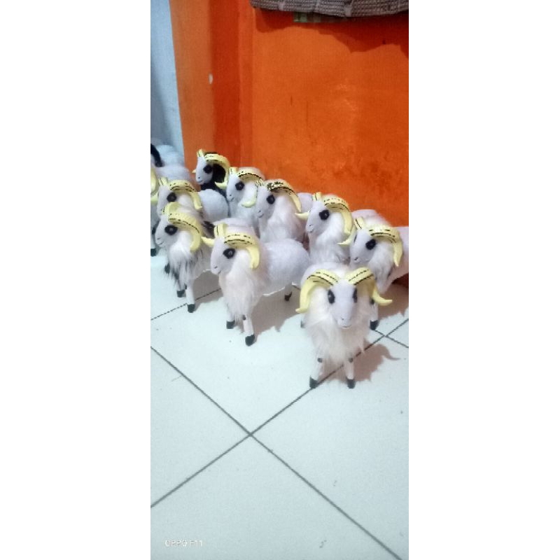 miniatur domba antik