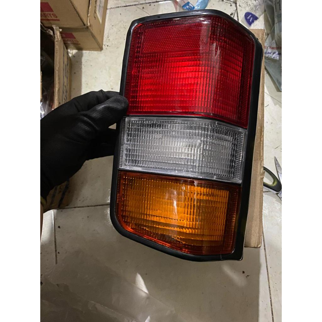 STOP LAMP LAMPU STOP LAMPU BELAKANG L300 WAGON NEW 1987-1994 BAGIAN KIRI ORI DMAC