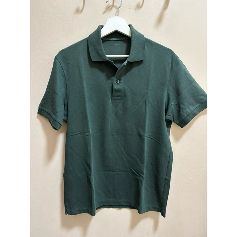 Preloved (PL) - Kaos Polo Pria UNIQLO Warna Hijau Army/ Hijau Tua Ukuran L