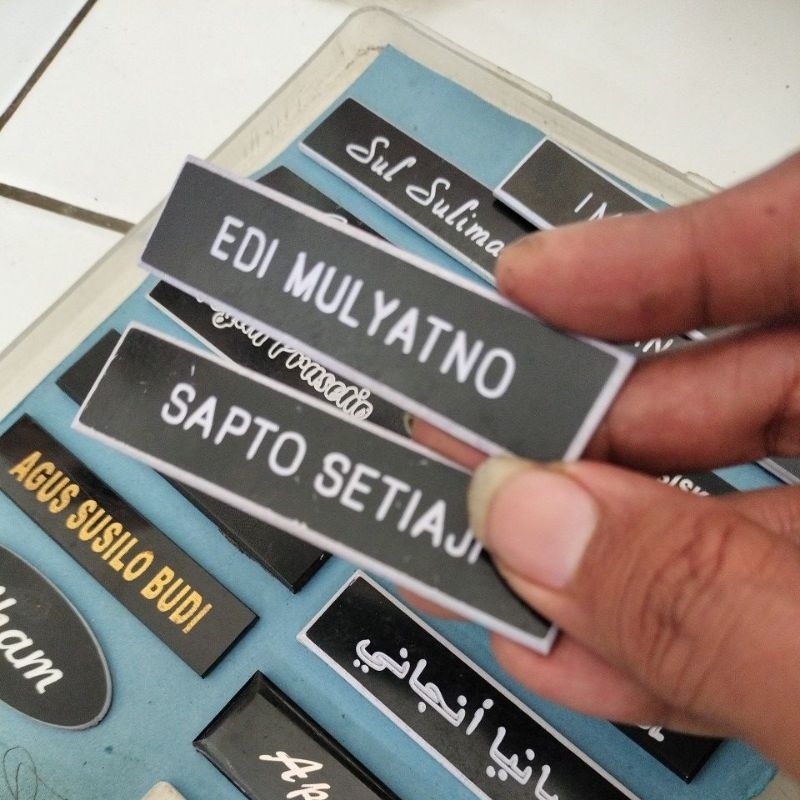 

nama GRAFIR atau nama Ukir atau nane tag dop