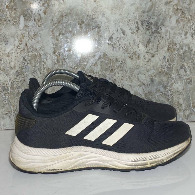 adids cloudfoam running size 39