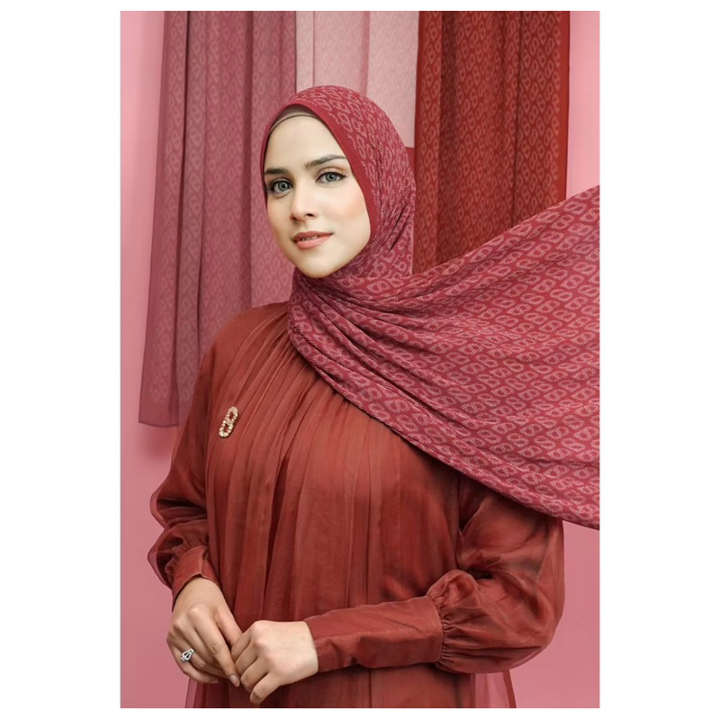 New BS Button scarves idr.425.000 Tapis pleated shawl-tomato