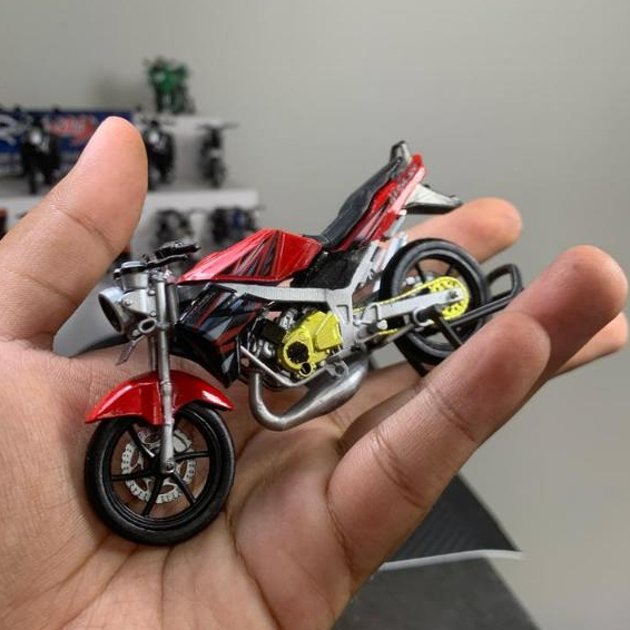 Miniatur NINJA SS Skala 1:20 Kawasaki Ninja ss Roda berputar Stang bisa belok