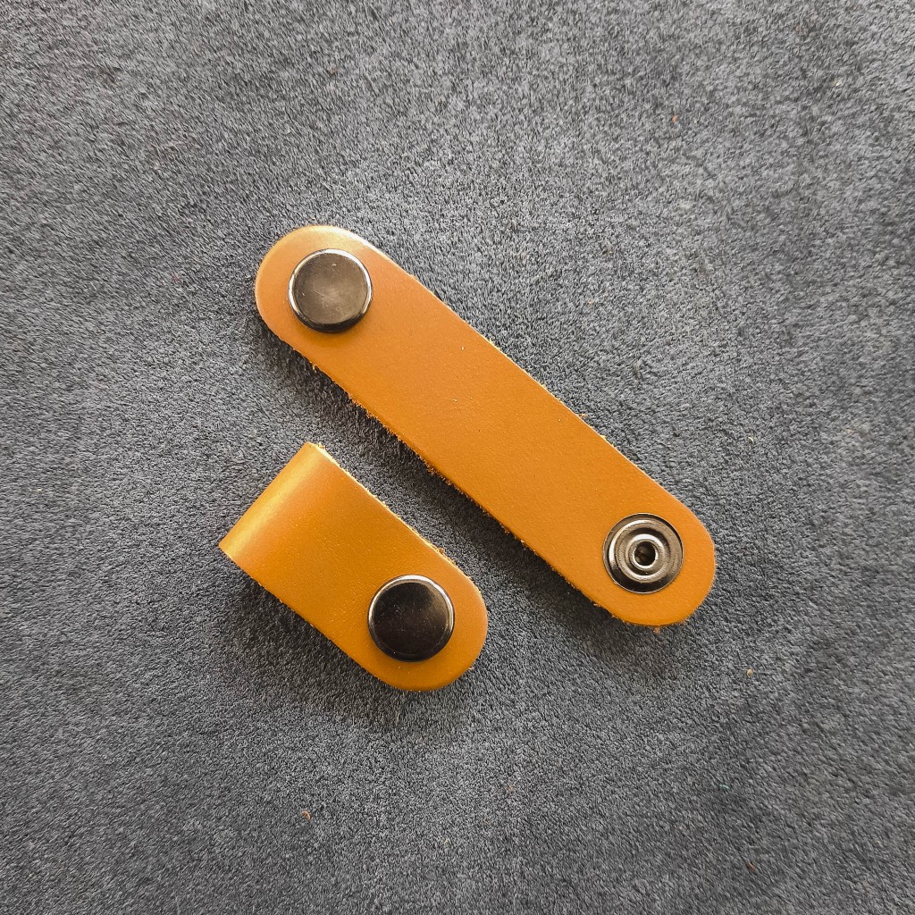 [Kulit] Penjepit kabel hedset