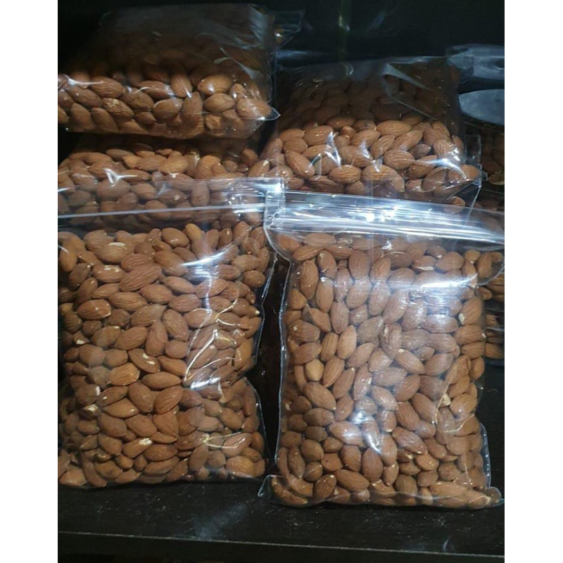 

kacang almond panggang