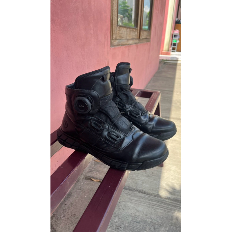 Sepatu Parabellum® MIDTRACX™ Original Second