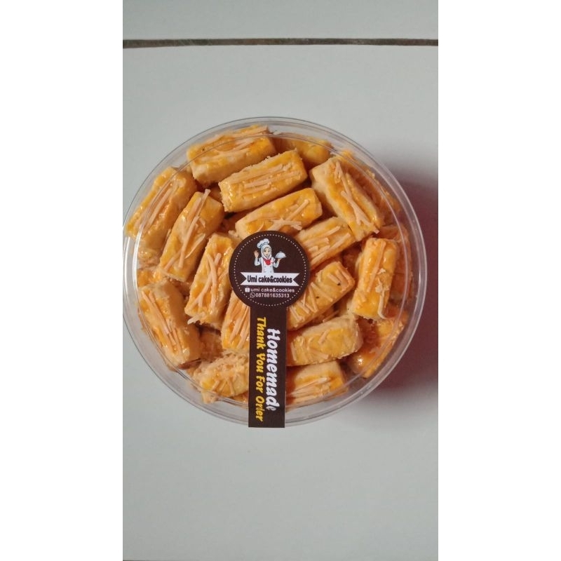 

Kue kasstangel lezat dan renyah,,pas untuk hidangan lebaran,toples 750ml