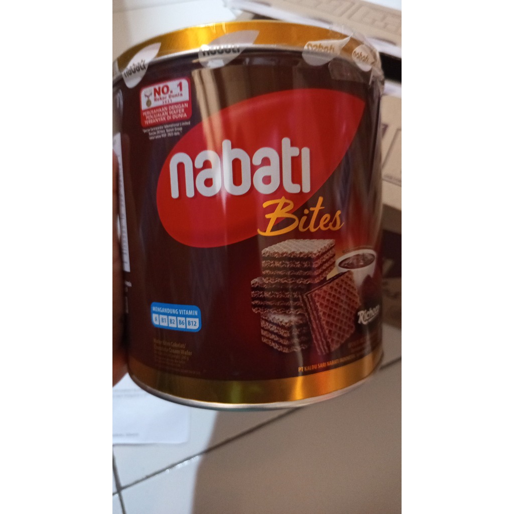 

Nabati wafer kaleng dus (isi 6 @240g)