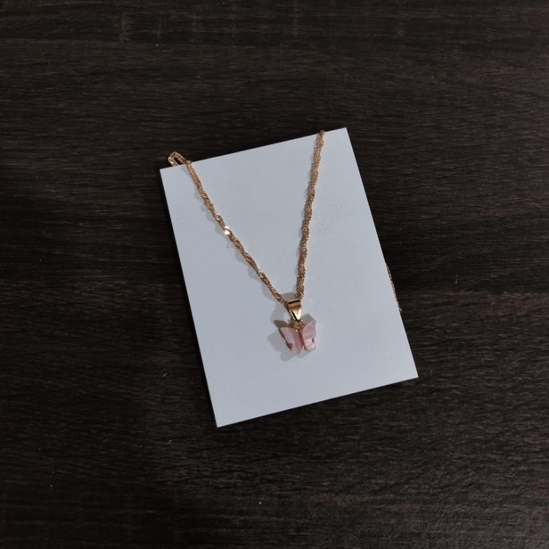 Kalung kupu kupu aksesoris