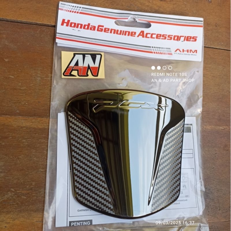 Garnish Fuel Tank Tutup Tangki Honda PCX 160 K1ZV 2024 2025 Original Honda