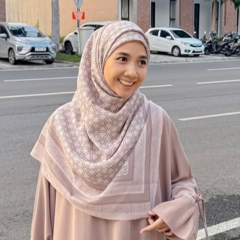 Hijab Motif Syar’i 130x130cm