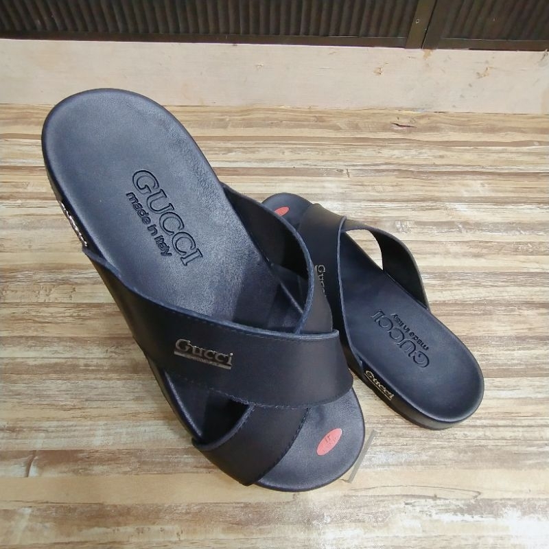 Sandal pria kulit asli pria kokop silang Gucci warna hitam foto asli