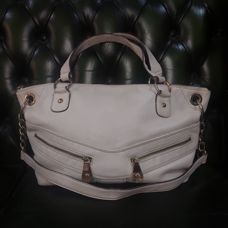 Michael Kors White Shoulder Bag Purse with Zipper Tas MK BW Warna Putih Tulang Broken White Tali Pan