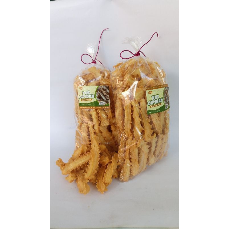 

KUE CIPIRAN/AKAR KELAPA RENYAH DAN GURIH