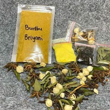 

Bumbu Nasi Briyani 500gr komplit.untuk masak 25 liter beras