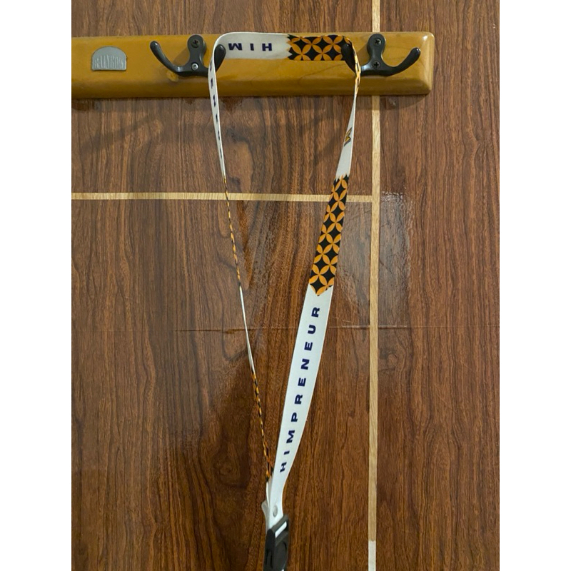 

LANYARD BINUS MURAH (Cocok untuk gaya, keren kerenan)
