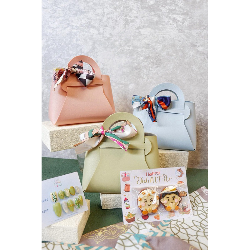 

NOOR PACKAGE Hampers lebaran/EID, Idul Fitri/ Hadiah hari raya, Ramadhan snack/ Gift lebaran