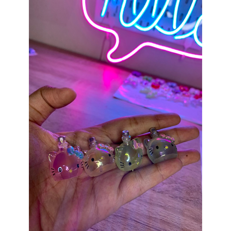Manik Gembul Botol Hello Kitty - Beads Gembul Hello Kitty - Manik Gembul Karakter Botol Hello Kitty