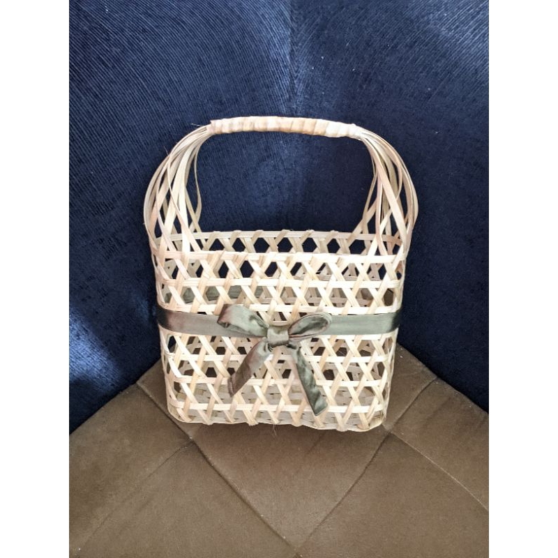 Tas hampers anyaman bambu pakai pita/ tas hampers idul fitri