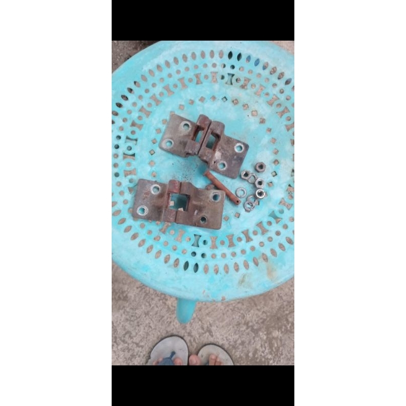 engsel jok suzuki TRS