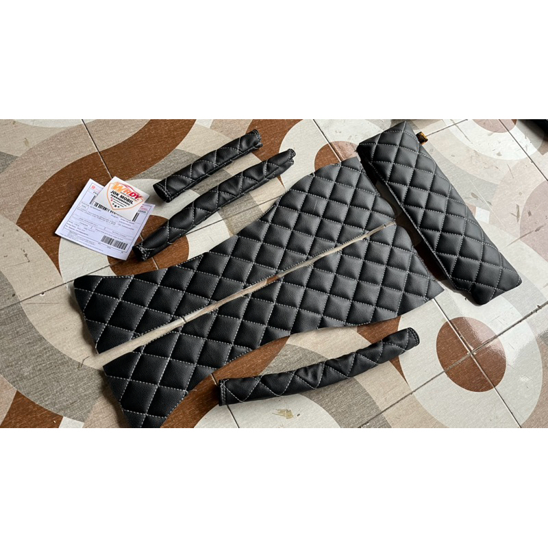 Paket CANTER Cover Pilar kanan kiri kaca depan + cover 3 tanganan + cover penghalan sinar