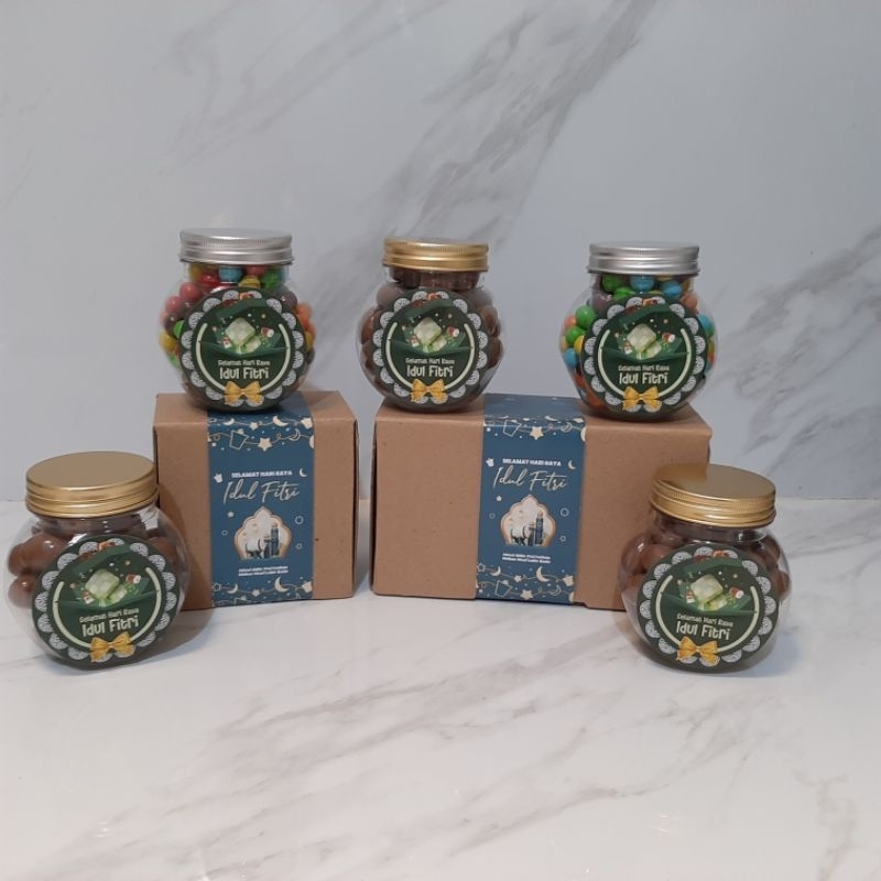 

Coklat Delfi Almond Lebaran mini hampers