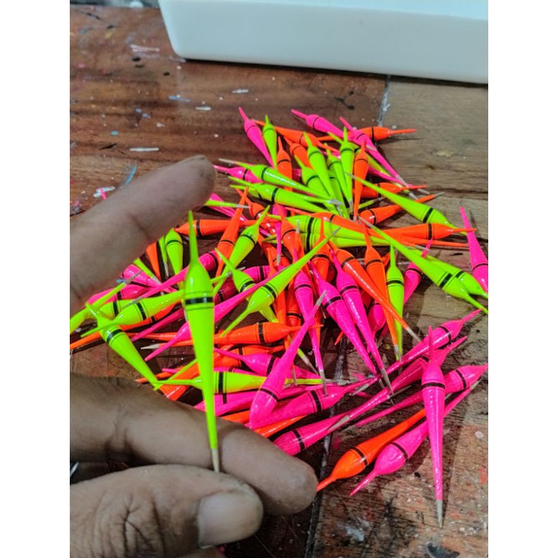 pelampung/kambangan pancing model cabe.. warna stabi no 0&1