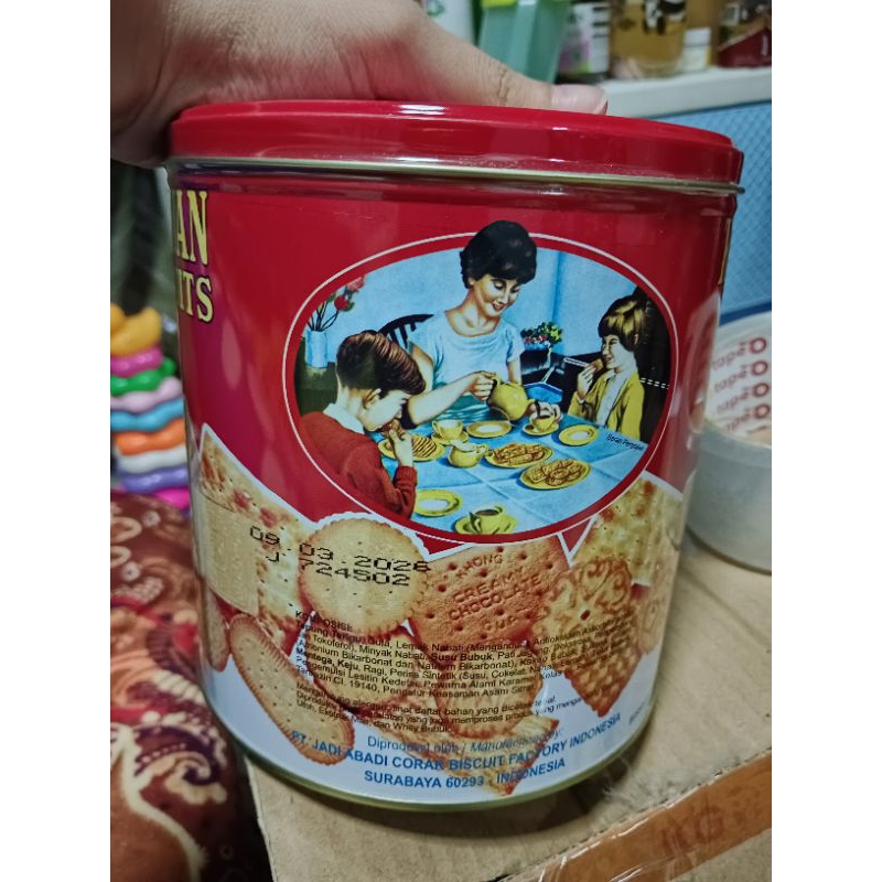 

Khong guan kaleng 650gr