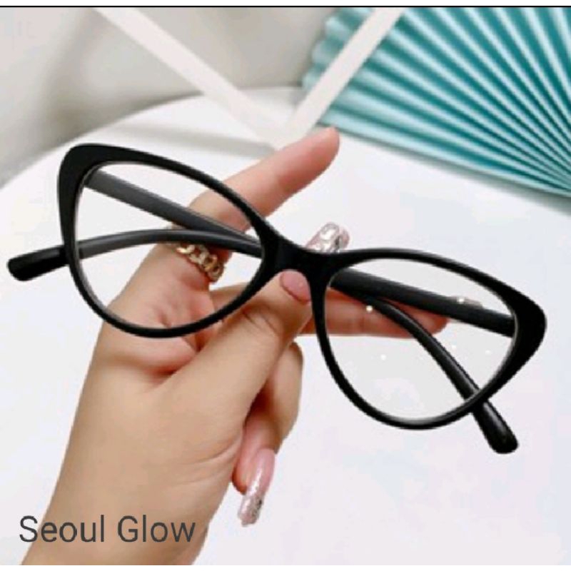 Kacamata cat eye wanita bening
