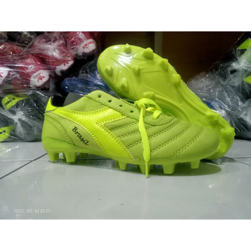 Sepatu bola anak bahan kulit / Sepatu bola kulit junior size 33-37