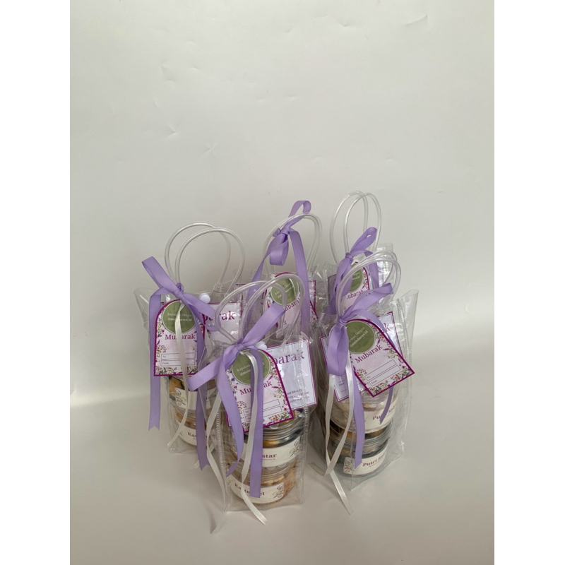 

NAJMA HAMPERS LEBARAN