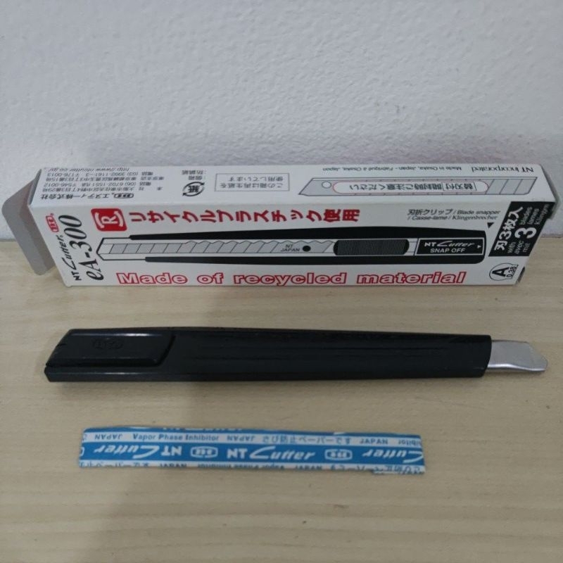 

NT EA-300 Pisau Cutter 9 mm Termasuk 3 pcs refill Original Japan