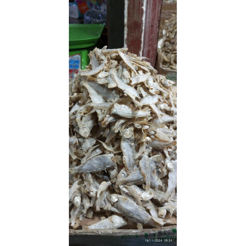 

ikan asin sampah bilis yg gepeng 250g