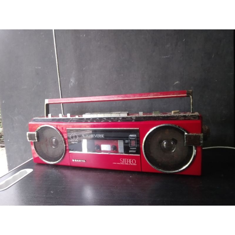 VINTAGE RADIO TAPE SANYO MINI COMPO BOMBOX DISPLAY ONLY