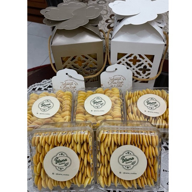 

Lidah Kucing Vanilla Lumer di Mulut 350gr