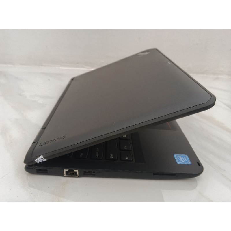 Laptop Lenovo  Thinkpad 11e Celleron 3150 Ram 4GB SSD 128GB Layar 12 inch
