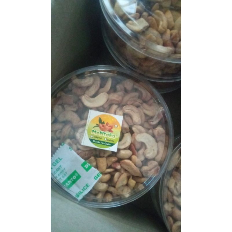

kacang mede/mente pecahan