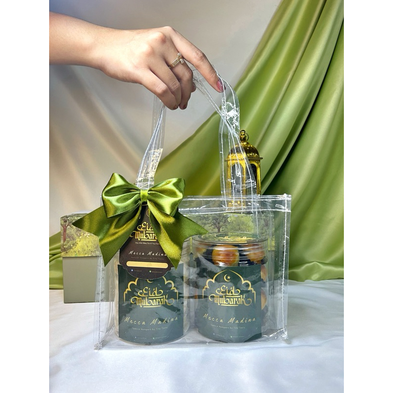 

Hampers Idul Fitri Madina Hampers Jar 600ml