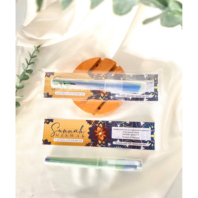 

Sunnah Miswak Al-Alif Natural tooth brush Siwak plus Holder
