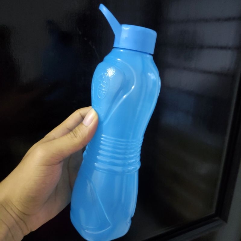 Botol Minum Plastik Biru Kuat